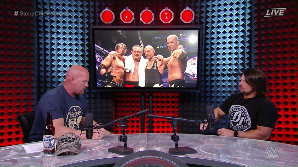 FrankieKazarian's tweet photo. The photo on the screen was taken One year ago today. #Triadrule always and forever. https://t.co/IrtwcGwon3