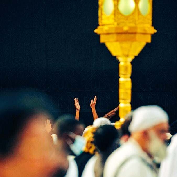 Shflut's tweet photo. الى أبتعد لإنسان من قرب ربه
لا يأمن الدنيا وأهلها لو بعيد
٠
أما تـحـب الله على اللي تحبه
ولا ترى قلبك من المعصيه حيد https://t.co/X3ySS71eaF