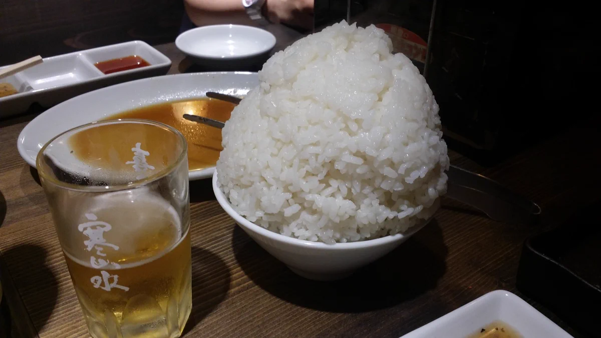 皆さん食べきれます？ライスの昔話サイズがヤバ過ぎて笑うｗｗｗ
