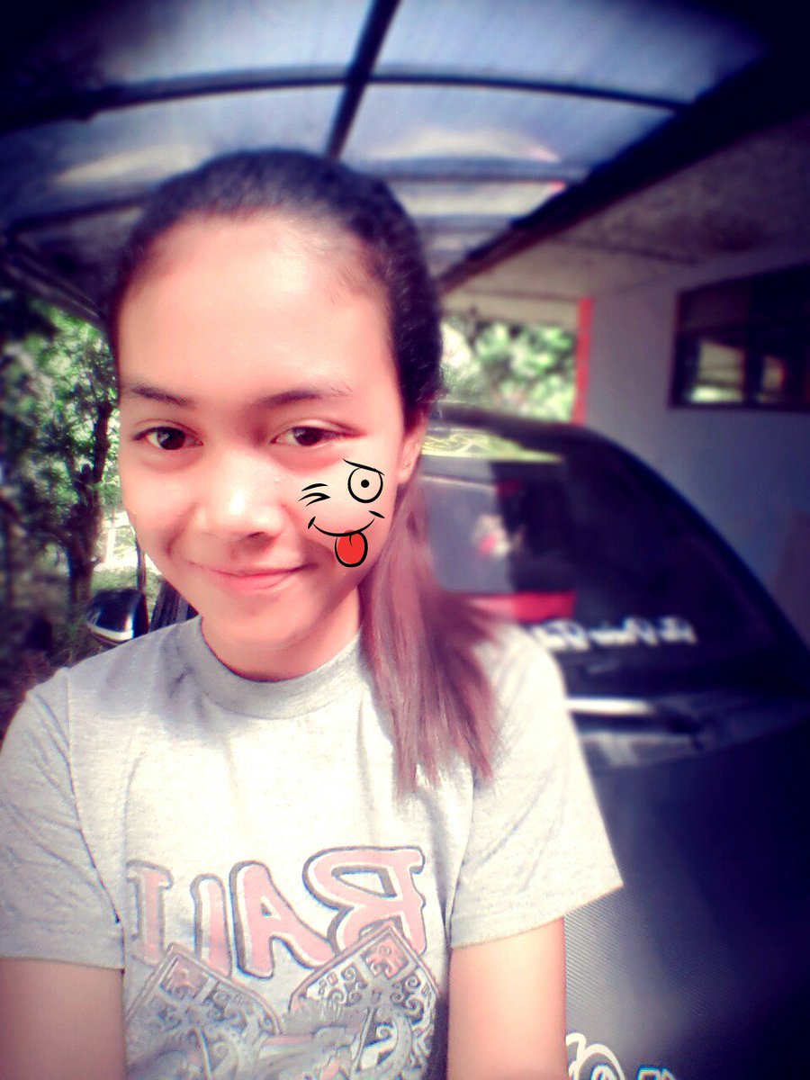 24Resha's tweet photo. Nutupin pipi tembem kaya bakpau😅😅😅 https://t.co/CpqasF2T4n
