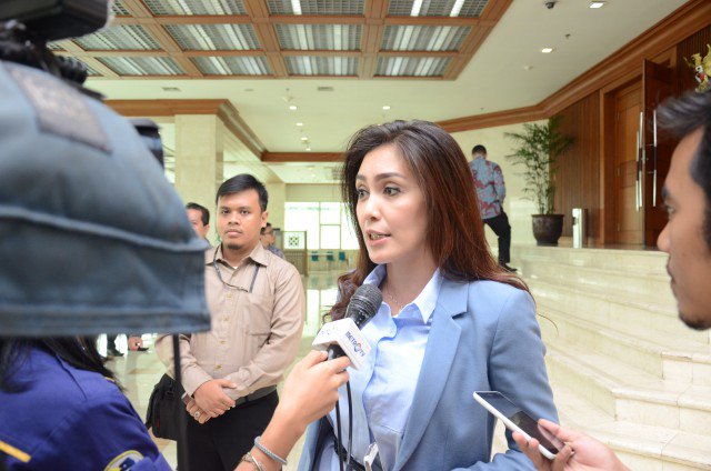 UU ASN Tidak Memuat Ketentuan Peralihan dpr.go.id/berita/detail/… <a href="/Rieke_RDP/">Rieke Diah Pitaloka</a> <a href="/rieke_diah/">RDP</a> <a href="/PDI_Perjuangan/">PDI Perjuangan</a>