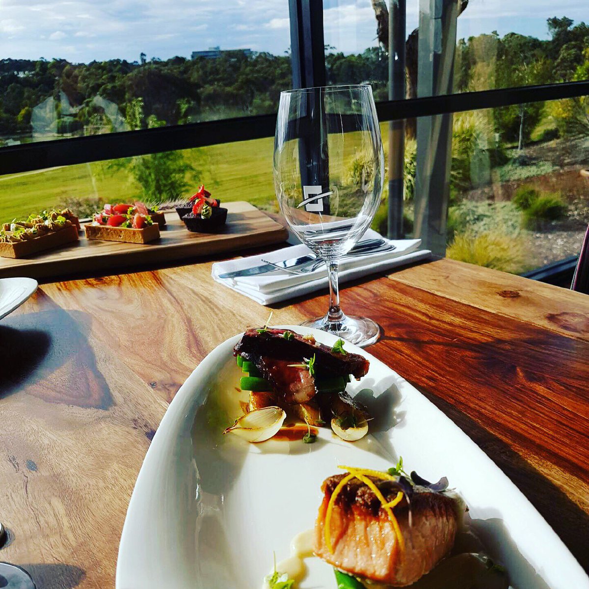 WaurnPondsEs's tweet photo. Today's tasting plate - when you just can't choose #regional #organic #ourfoodstory https://t.co/2daAXwY59z