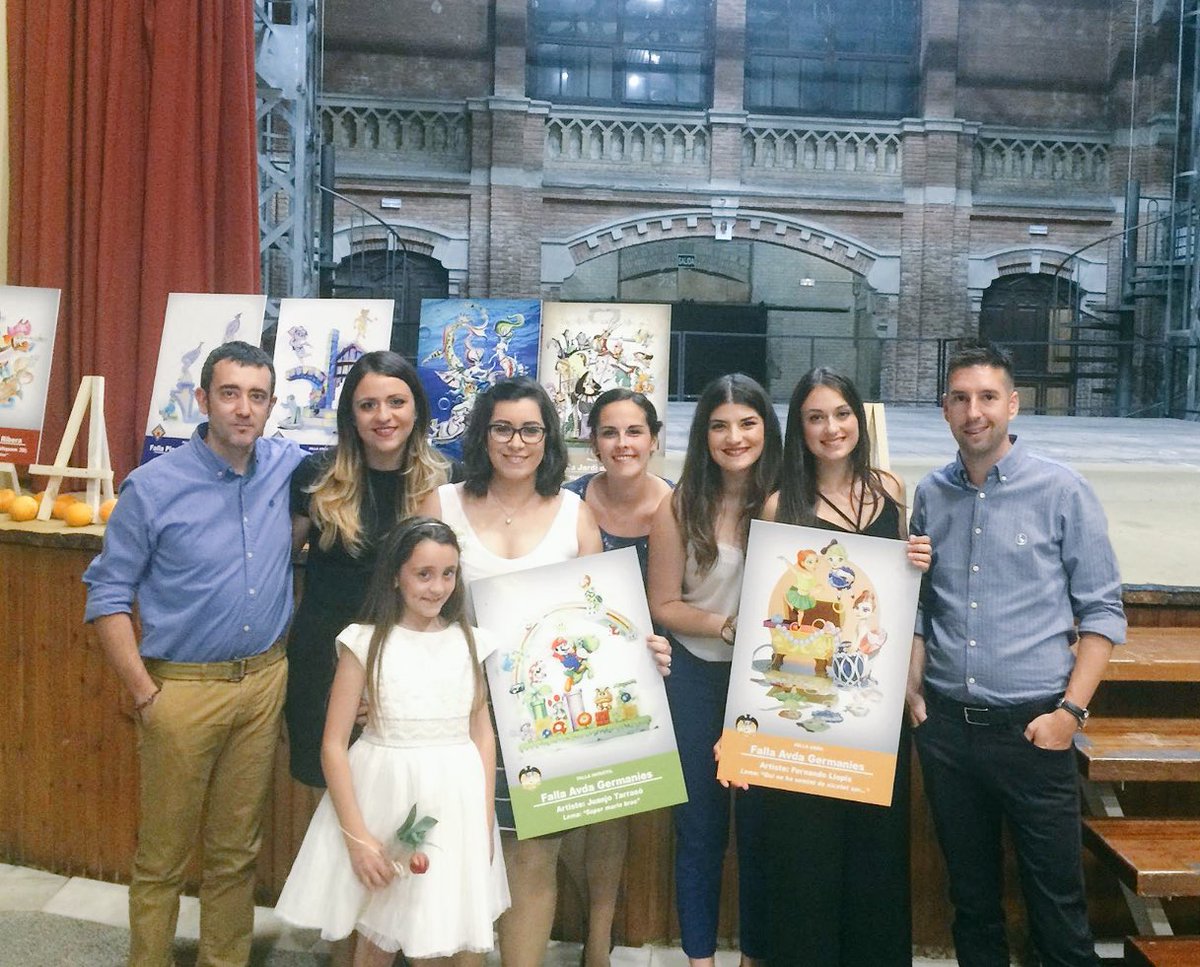FallaAvdaGerman's tweet image. Presentació Esbossos per a l'exercici 2016/2017 junt amb la Fallera Major Infantil de Carcaixent 2017