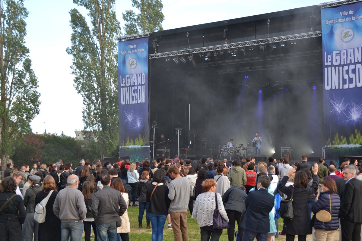 legrandunisson's tweet photo. Retour en images sur les deux jours du festival ! ➡ https://t.co/pXKtORGkod https://t.co/W712879tg2