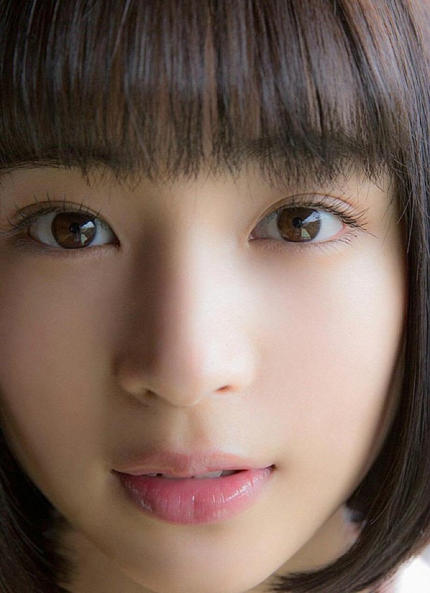 広瀬すずちゃんbot Na Twitteru この肌の透明感はどっから 来るんやーーー W T Co Xknqhjjyt5 Twitter