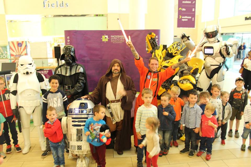 malabaile's tweet photo. #crew #starwars #Transformers #Bumblebee https://t.co/01N0p1V4x7