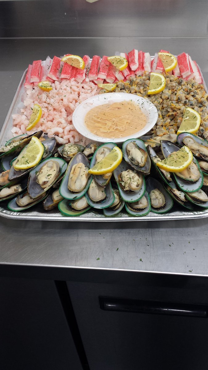 freshfishhull's tweet photo. Platters of any size can be catered for please DM for details 
#shoplocal #eatmorefish https://t.co/E7ynCQgDCD