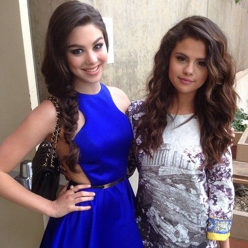 Hang out with my bestie Bella:<a href="/_BellaCharming_/">💕Bella Charming💕</a> she's so much fun