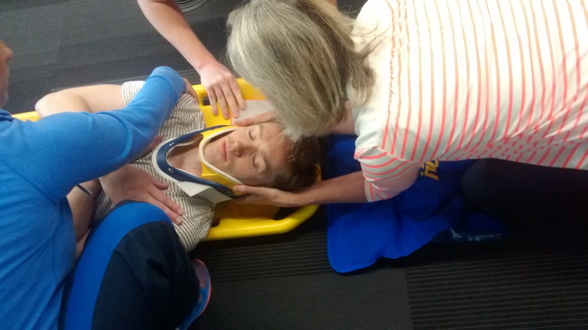 Lubasmedical's tweet image. Day 2 on the #sportstrauma @ManchesterMet #spinalmanagement #logroll #teamwork #physio