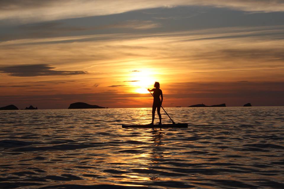 ibiza_tours's tweet photo. #PaddleSurf en #Ibiza, la mejor forma de conocer la #isla!
#ibizatour #sup #ibiza2016 #excursion #holiday #summer https://t.co/vHUqv4Dg69