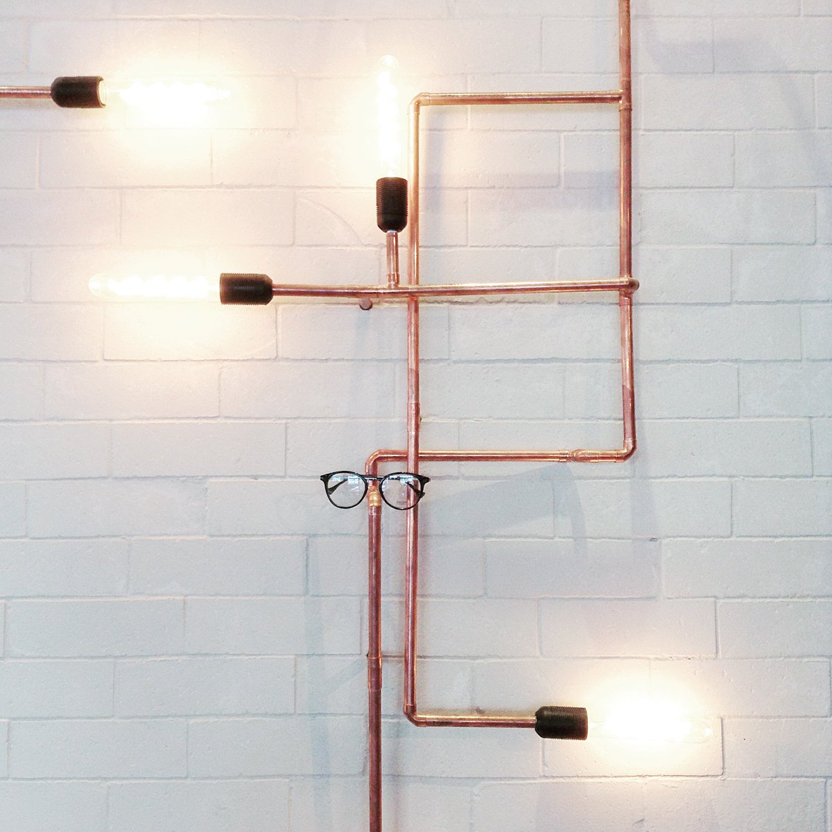 ExecuspecsSA's tweet image. SHINE :)
#execuspecs #eyewear #spectacles #southafrica #lighting #decor #design #industrial
