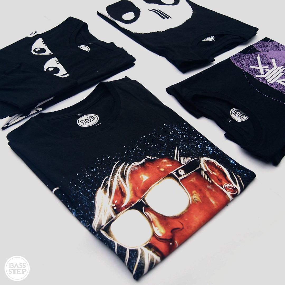Skrillex Article by #BassStepMerch Info and order to Official LINE bit.ly/BassStepMerchL…
