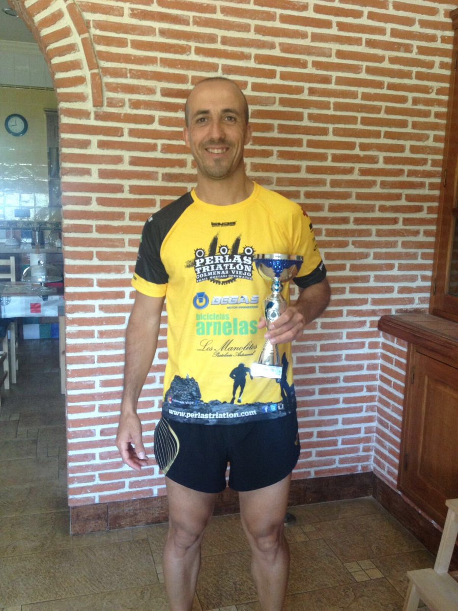 perlastriatlon's tweet photo. Ole Perlas
#Arenas 3ro en #CrossDeMoron6k
#Resco 1er triolimpico
#Alvaro y #ManuelM en #TriVillaMadrid #MediaBurgos https://t.co/ksQkPtpyKv