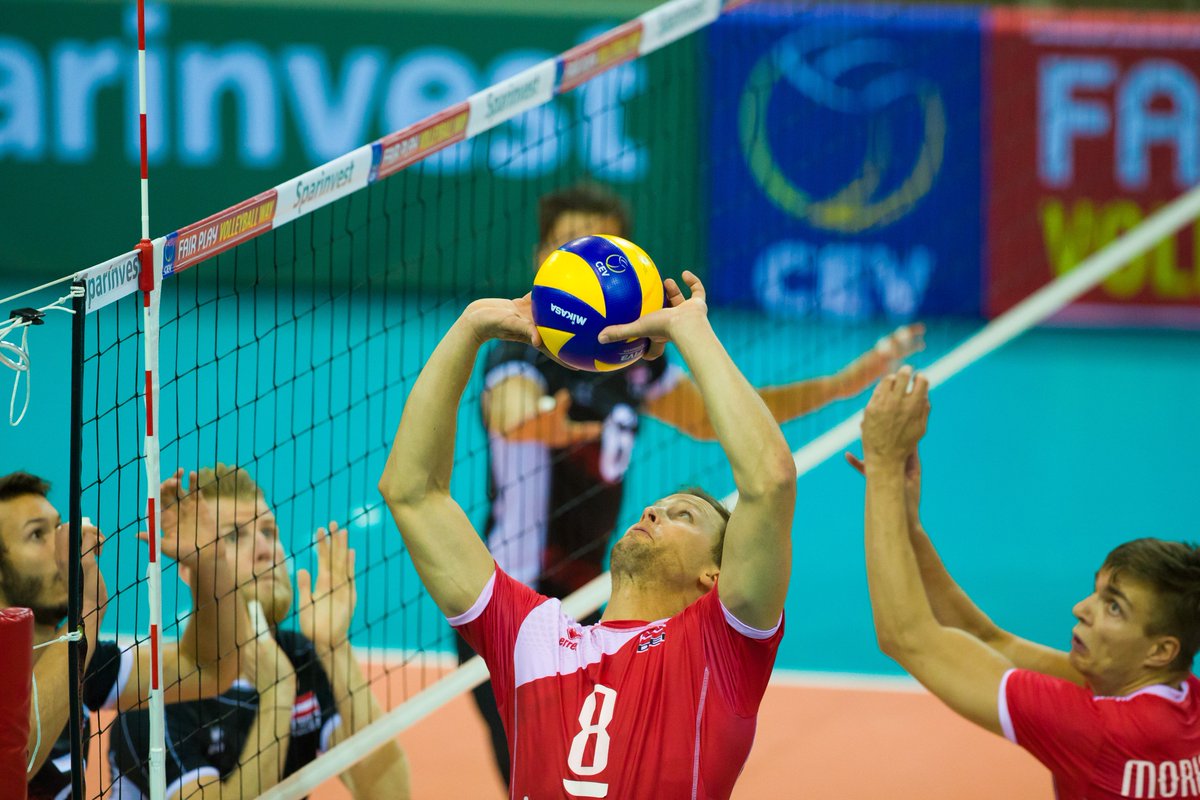 Volleylandsholdets anfører <a href="/JacobsenAxel/">Axel Jacobsen</a> laver forbudt skifte i Argentina – igen: bit.ly/28KDatM