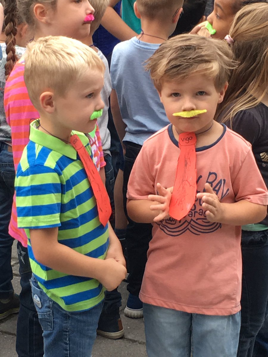 marhendrickx's tweet photo. De mannen nemen het op deze school over vandaag en deze wethouder is vóór! #onderwijsmannen #mandaad #mooivak https://t.co/EuzwRJGPjm