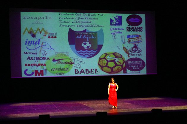 deporteselejido's tweet photo. El @CDEjidofsf llena el auditorio para poder competir en la liga andaluza https://t.co/nPyWZC9ukn https://t.co/d6bSLAk3UK