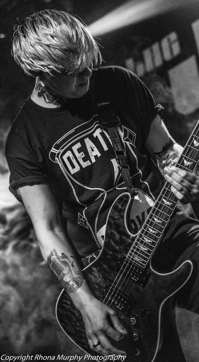 deathmarksuk's tweet photo. Dan from @FSUK_Official in our Times Up Tee 💀 
https://t.co/oycoGcXMkC https://t.co/aLUk5R0O7k
