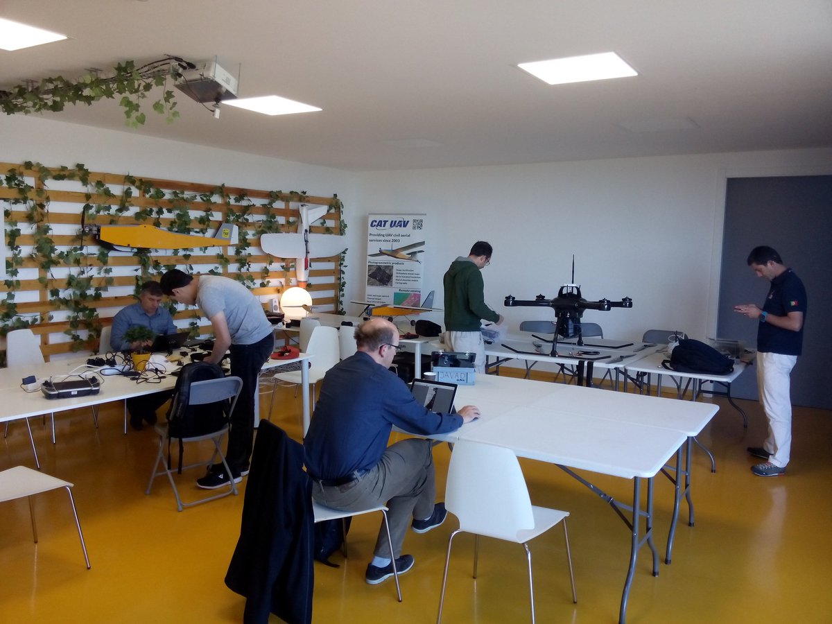 catuav's tweet photo. 2nd day of #mapkite intensive testing at @bcn_drone @catuav https://t.co/zE1IQKXkt3