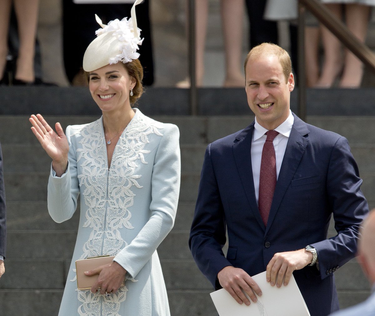 NonStopPeople's tweet photo. Joyeux anniversaire au Prince William qui fête aujourd'hui ses 34 ans ! https://t.co/SExeiUMNbR