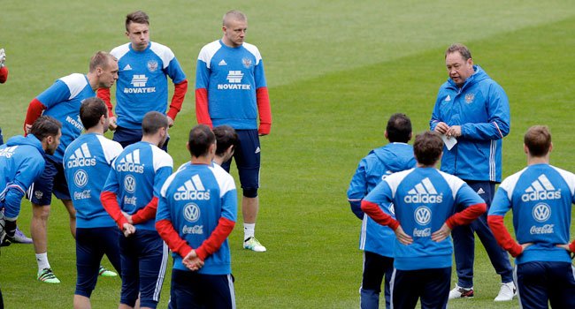 Galler maçı sonrası istifa goo.gl/bRWR7I