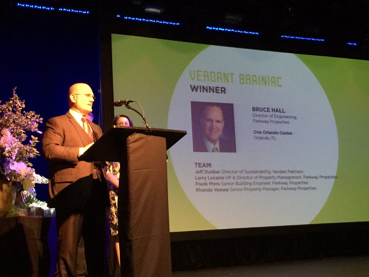 VerdaniPartners's tweet photo. Congrats to our clients Bruce Hall with @PKY_Green & Brad Collins with CommonWealth Partners for your #EBie awards! https://t.co/Mp4tSt61E9