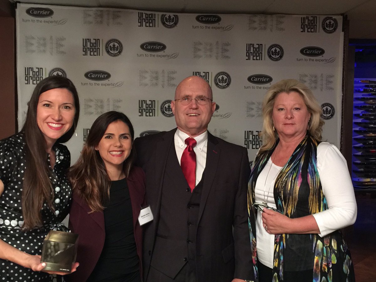 VerdaniPartners's tweet photo. Congrats to our clients Bruce Hall with @PKY_Green & Brad Collins with CommonWealth Partners for your #EBie awards! https://t.co/Mp4tSt61E9
