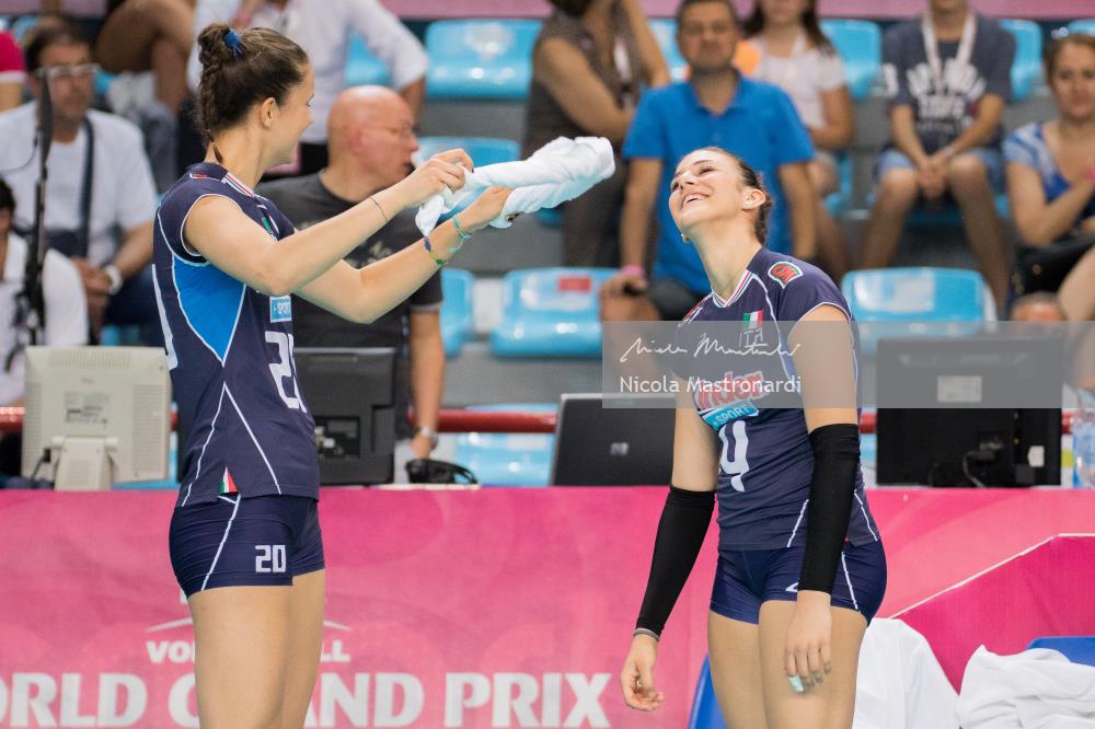 nicoma78's tweet photo. @AlessiaOrro caldo? per fortuna c'è @anna_danesi11 :) #FIVBGrandPrix @federvolley https://t.co/iq03bs9Anu