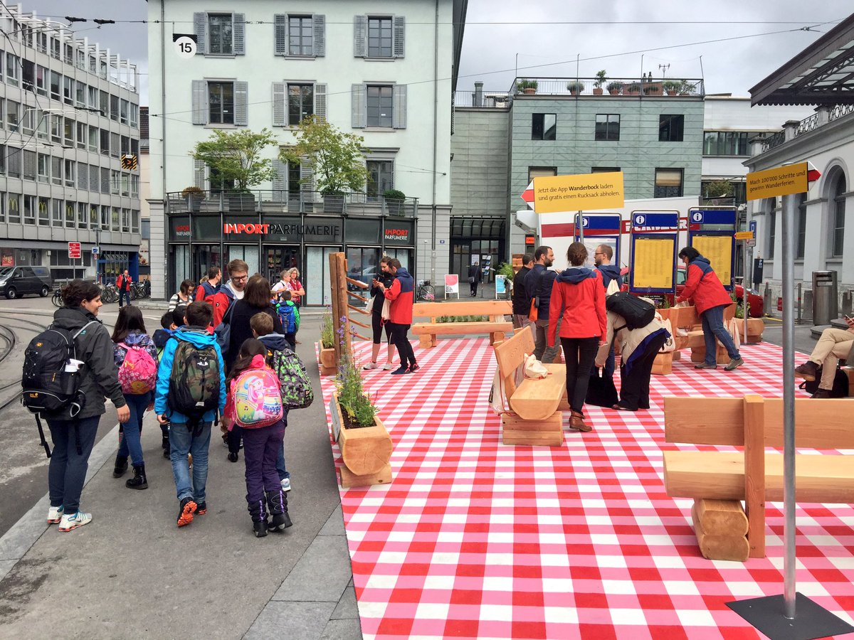 vasile23's tweet photo. Nice #Wanderbock App promotion in Stadelhofen: download https://t.co/19FVyFHw3h and get a Graubünden Znüni pack https://t.co/rSdCN0oful
