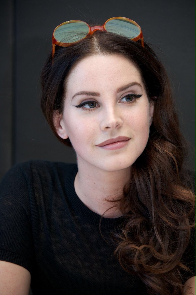 PVSYCHE's tweet photo. I believe in the kindness of strangers and when I'm at war with myself I ride, I just ride.
#HappyBirthdayLanaDelRey https://t.co/zzNRbg7mRM