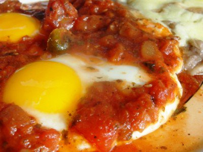 mariajobygastro's tweet photo. Martes de huevos con pisto #lavinateriademaria @Kikatrix @ChicBy2 @ruelolita @vayalechazo https://t.co/TEkrmi403F