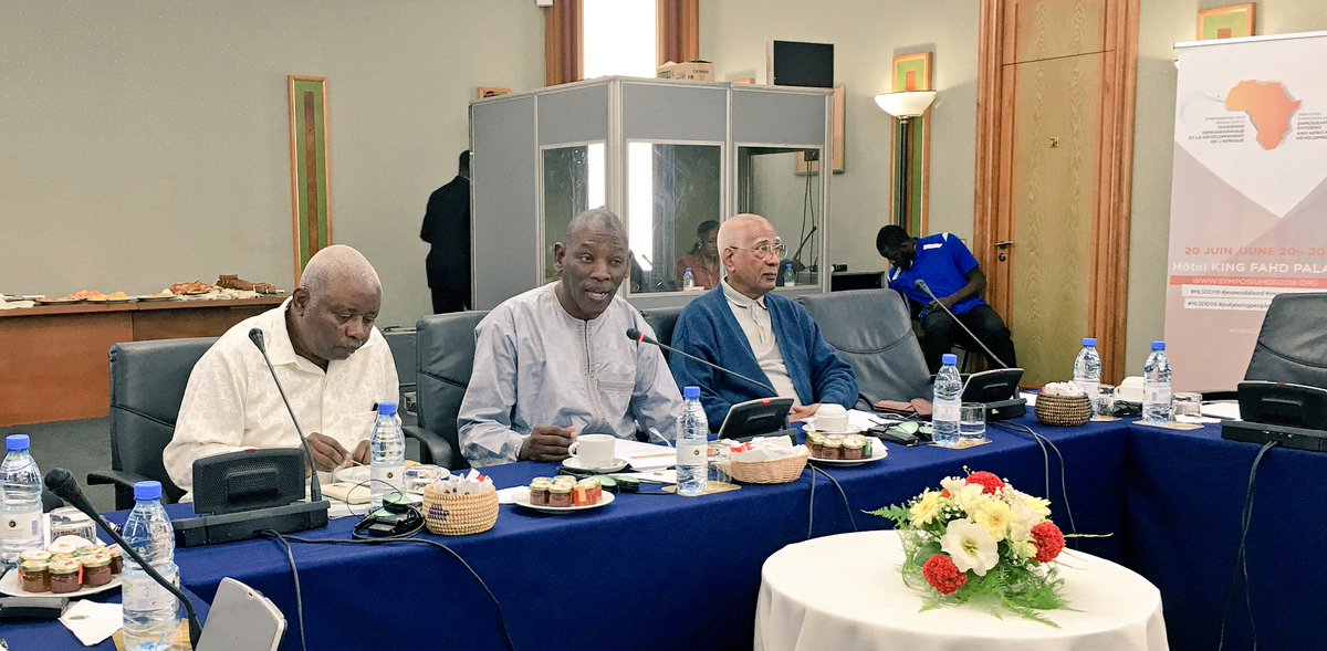 UNFPA_WCARO's tweet photo. @mabinguengom1 thanks former presidents for their commitment to champion #DemographicDividend & #PutYoungPeopleFirst https://t.co/VU45GRadZD