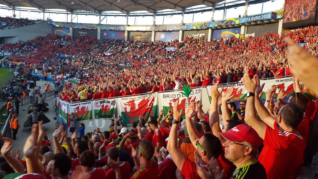 savvy_67's tweet photo. What a night. Toulouse is all ours. No trouble yet again. You can be proud to be Welsh. https://t.co/f6SxPtShkU