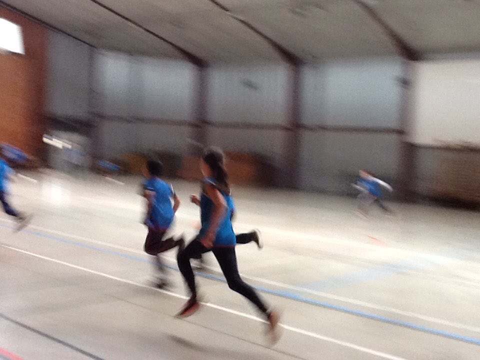 On a fait une initiation rugby  Lucas😜😅🏉🏈😊😅