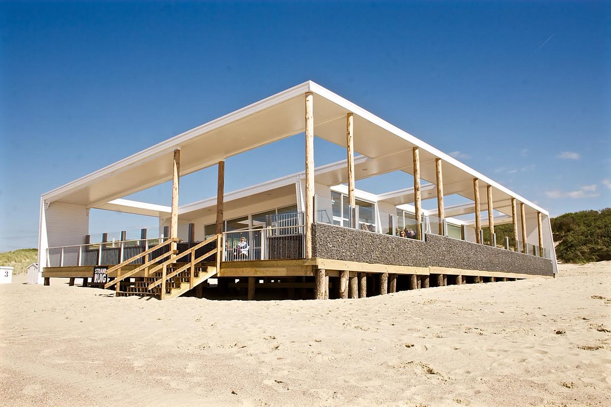 architectenweb's tweet photo. De Zeeuwse Dag van de Architectuurprijs is voor een helder en hedendaags strandpaviljoen: https://t.co/DTwvO47oAb https://t.co/GKo8qqUt8r