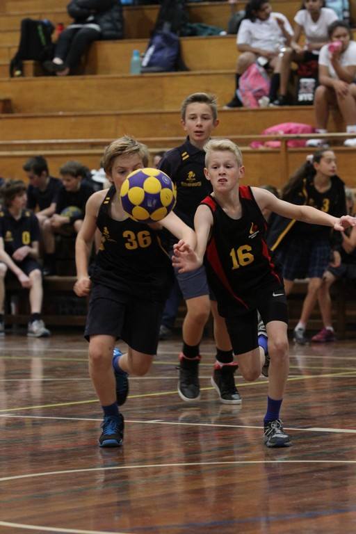 korfball's tweet photo. In Christchurch (New Zealand),130 kids joined a successful school #korfball tournament [Via https://t.co/2rg2V6qZ3h] https://t.co/sPDhzfT6Vf