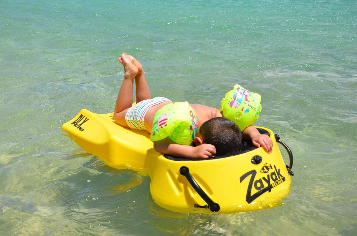 nativedivingLZ's tweet photo. #MakeSummerGreat with your kids in #Lanzarote: glass bottom #snorkel and #SeaTrek https://t.co/I5FiEq0KbE https://t.co/2tatJGL20n