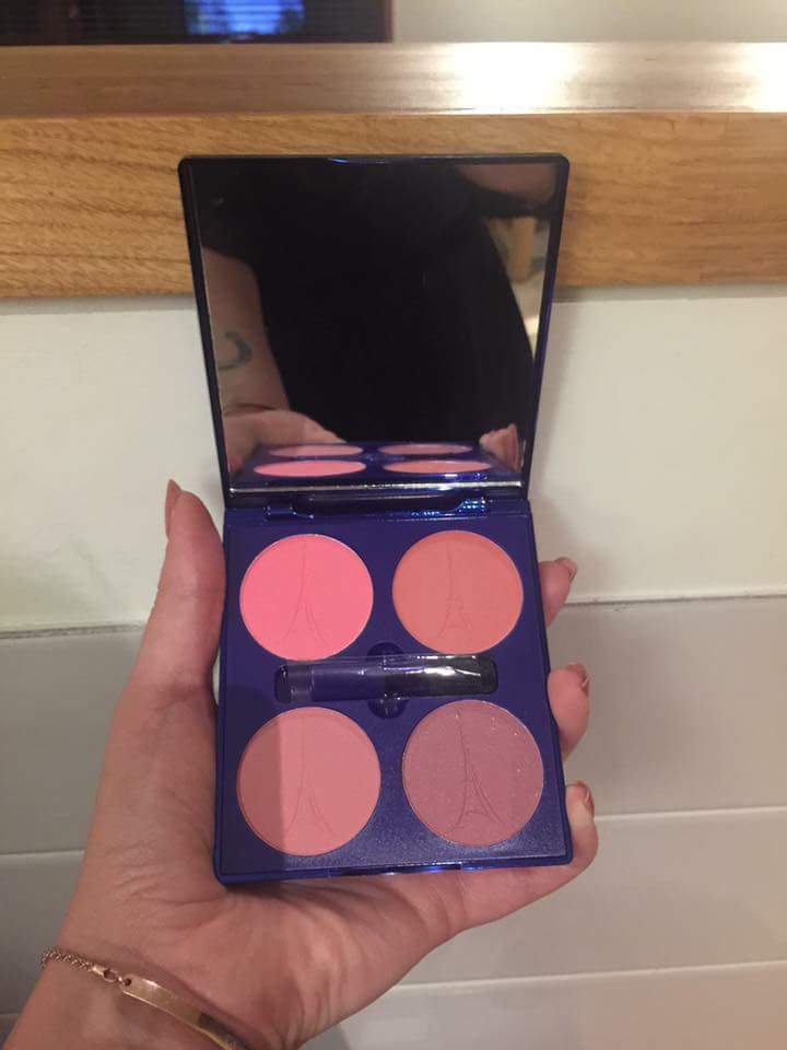 KateMit77033447's tweet photo. In love with our new blusher pallet 😍😍
#blusher #makeup #MakeupHayhem 
https://t.co/yDJH6UKcma https://t.co/t4KYNpHJyu