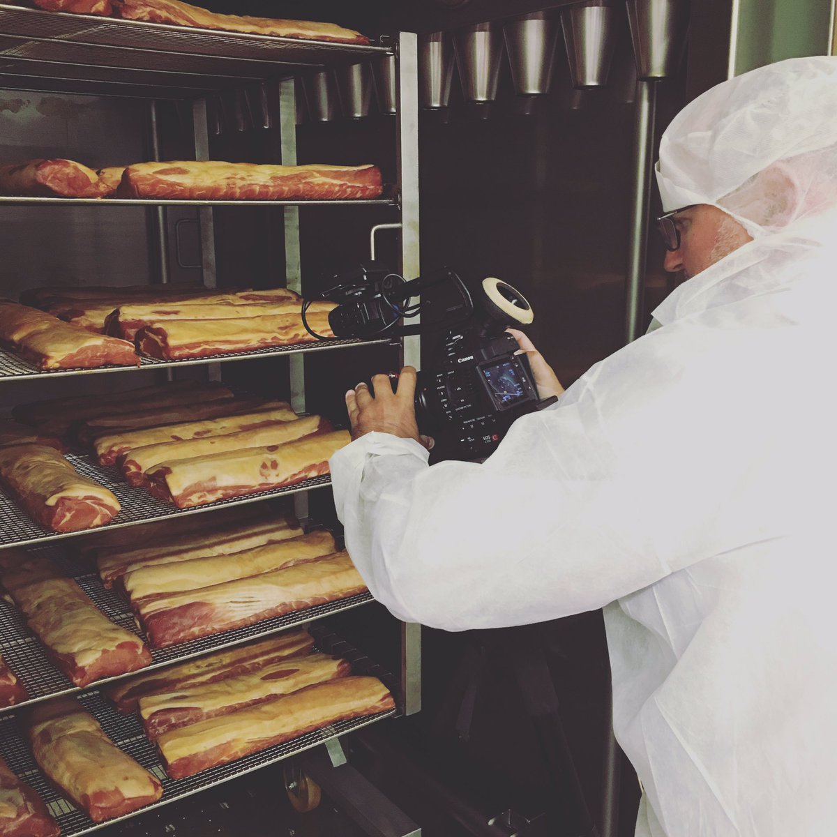 Simon_Howie's tweet photo. Behind the scenes of our filming today with @scottfilms #bacon #smoker #topsecret https://t.co/dbMd8wDORN