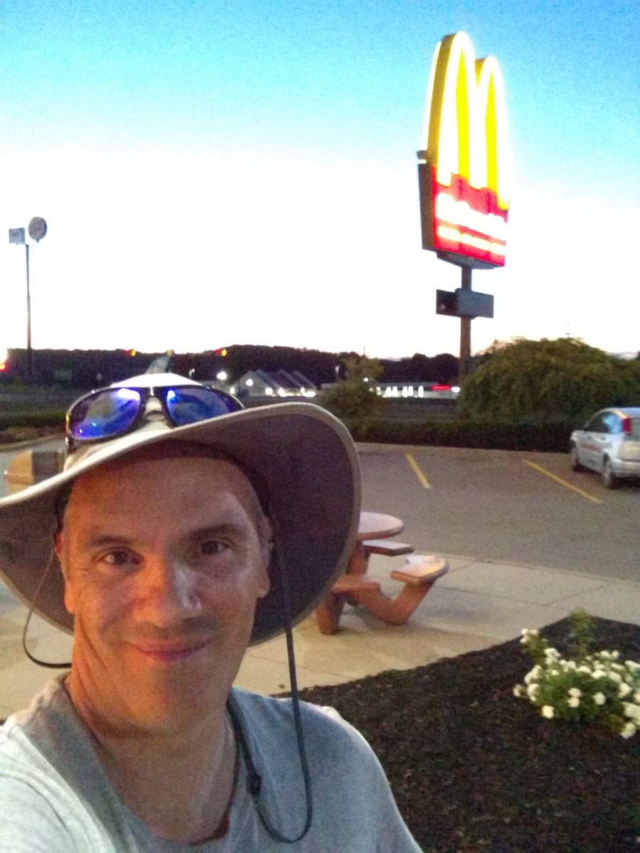 windowguy767's tweet image. #mc_gravy