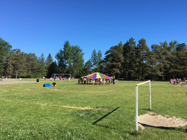 CameronStPS's tweet image. Play Day is happening now! #camspirit #primaryfun #letsplay @SCDSB_Schools