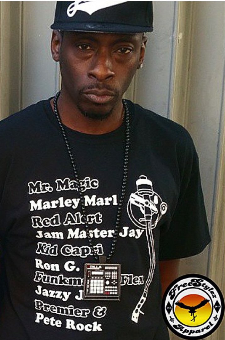 FStylezApparel's tweet photo. Happy Birthday to one of the Greatest Producers of all time!!! Salute @PeteRock , and thank you again.. #LegendaryDJ https://t.co/Regl2XgJWr
