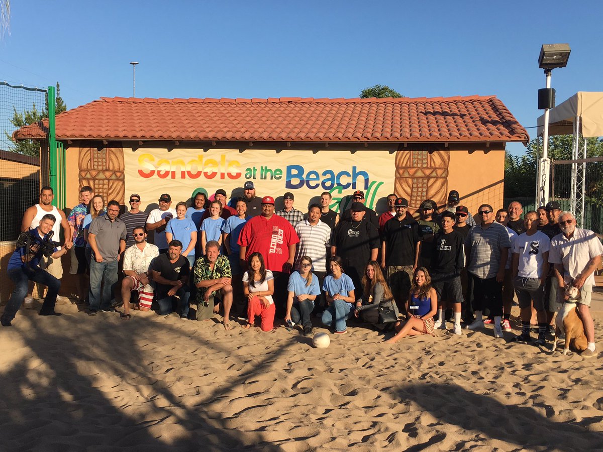 tsardinatv's tweet photo. Our Tuesday morning #beach party featuring .@SandalsattheBea on .@KSEE24 Sunrise! @georgegarnicatv #summertime https://t.co/AzT2GhgICK