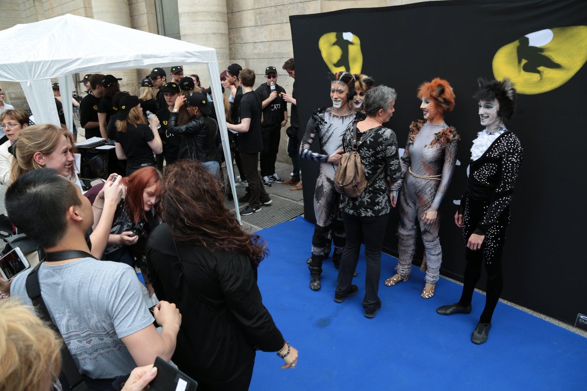 Retrouvez-nous rue Caumartin toute l'après-midi. Et rencontrez les Jellicle CATS.