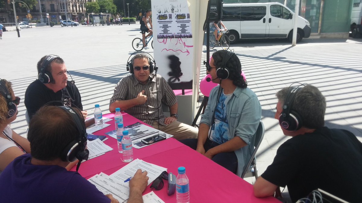 MultiplexIB3's tweet photo. #DiaDeLaMusica amb #RunawayRecords @EsporaRecords @joantrias i #RafelCreus @mallorca @MultiplexIB3 @IB3 @IB3radio https://t.co/3NtShZ2SMm