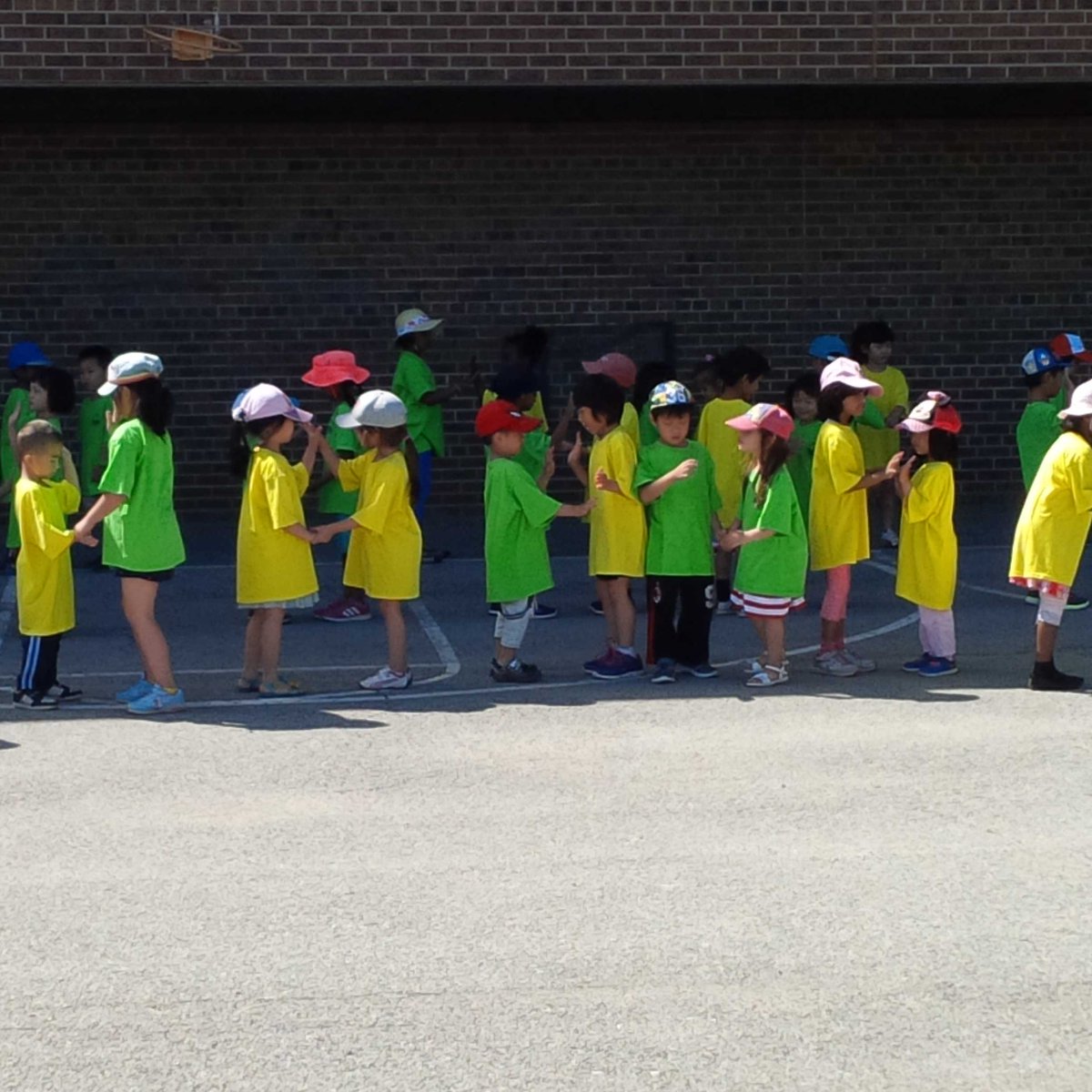 FitforLife_TDSB's tweet photo. Want to learn the Patty Cake Polka? Ask  @tdsb dancers from #ThreeValleys #Timberbank #FraserMustard. Heel, toe... https://t.co/OaDK9bVSXo