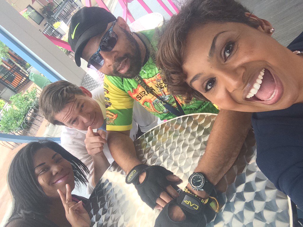 DCAllisontv's tweet photo. #fox5selfie #DowntownSilverSpring #GoodDayDC https://t.co/QHnut3adjM