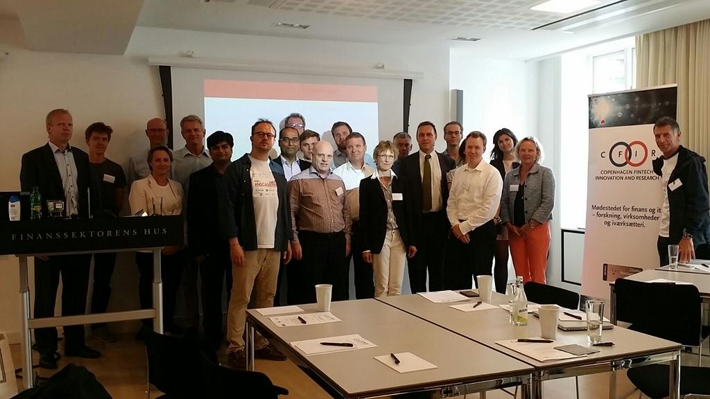 cashlessway's tweet photo. Foto #nocash con gli associati #fintech  @CFIRDK Get F'IT #Copenhagen #NoCashTrip #Europe @kimvldk @NetsDanmark https://t.co/giBdBdwFjr