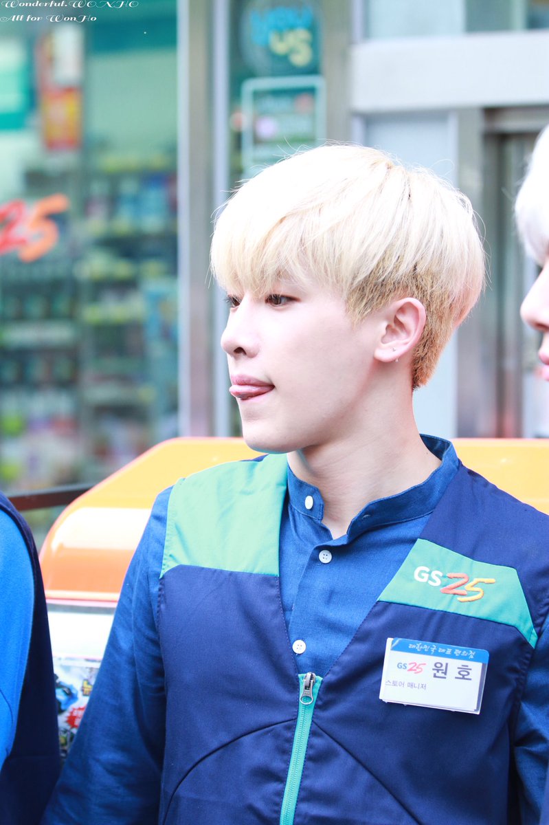 Wonderful_WONHO's tweet photo. 20160621 GS25🌞#몬스타엑스 #원호 #MONSTA_X #WONHO https://t.co/KeDRkoQjuF