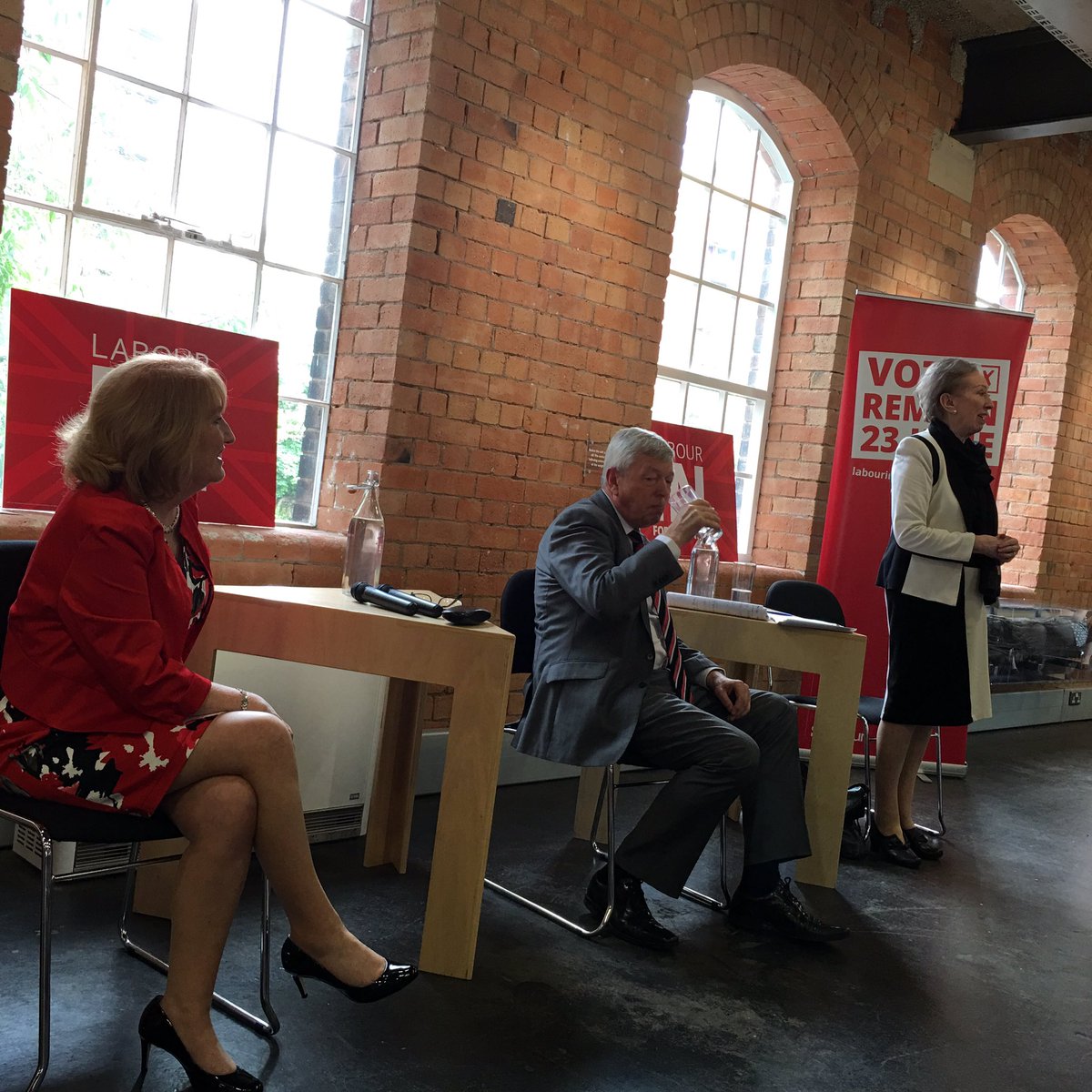 GlenisWillmott's tweet photo. Margaret Beckett proud of strong #Derby manufacturing presence on global stage. @RollsRoyce support UK staying in EU https://t.co/iXs4xatpse