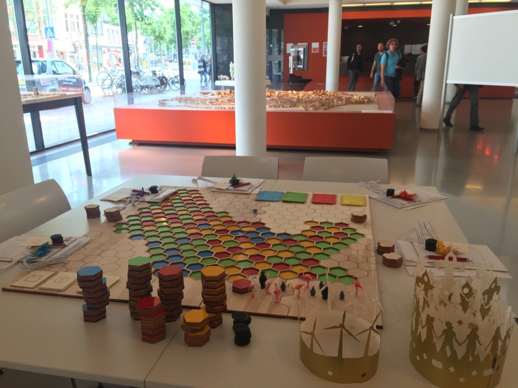 CAmpatzidou's tweet photo. Ready to play #energysafari @gem_Groningen with @urbangrolab! #PlayUC @JPIUrbanEurope https://t.co/zT3gZfINgX